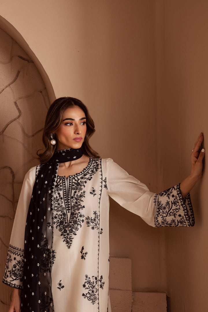 Safoora - 3 PC Embroidered Dress