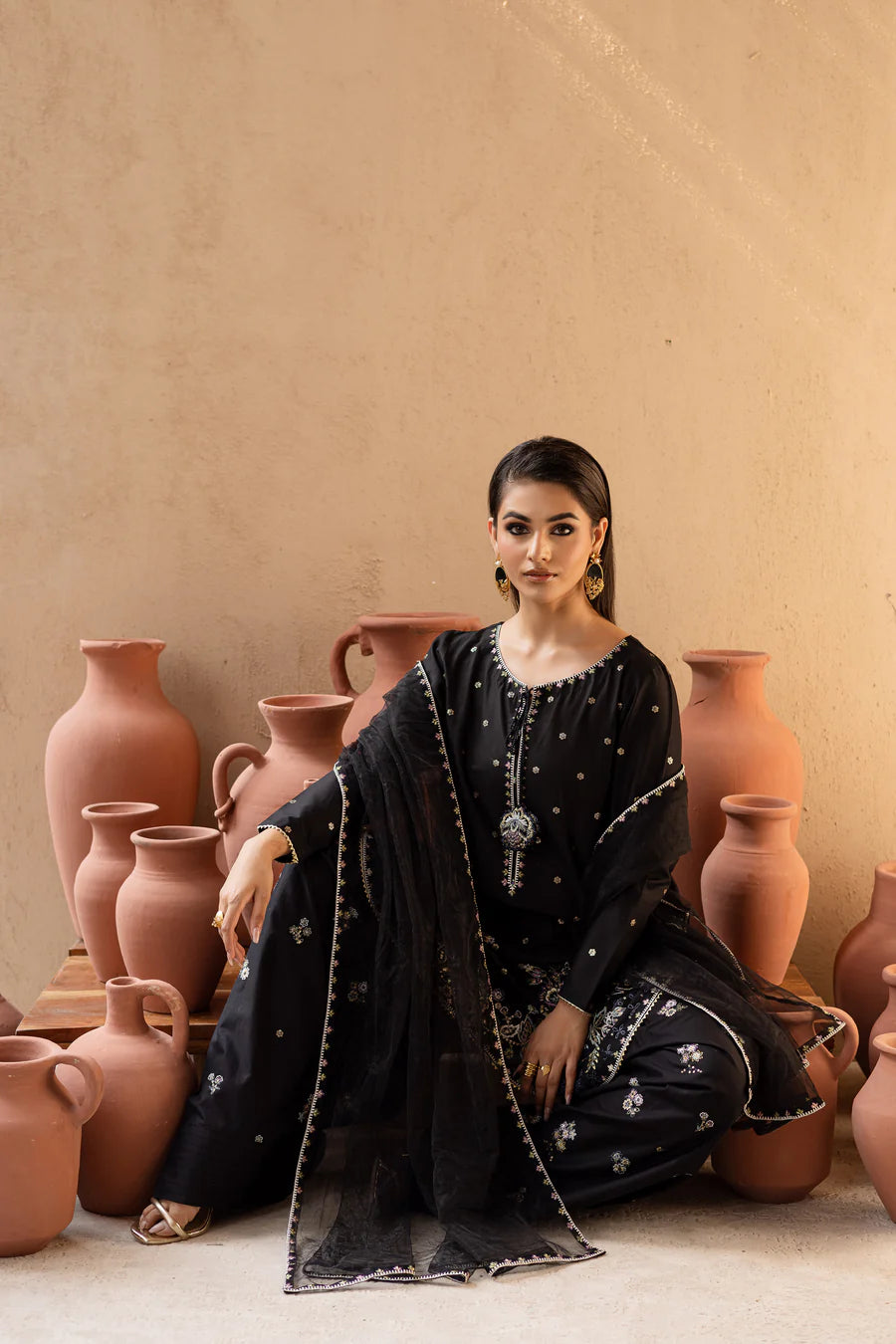 Siyah Gul - 3 PC Embroidered Dress