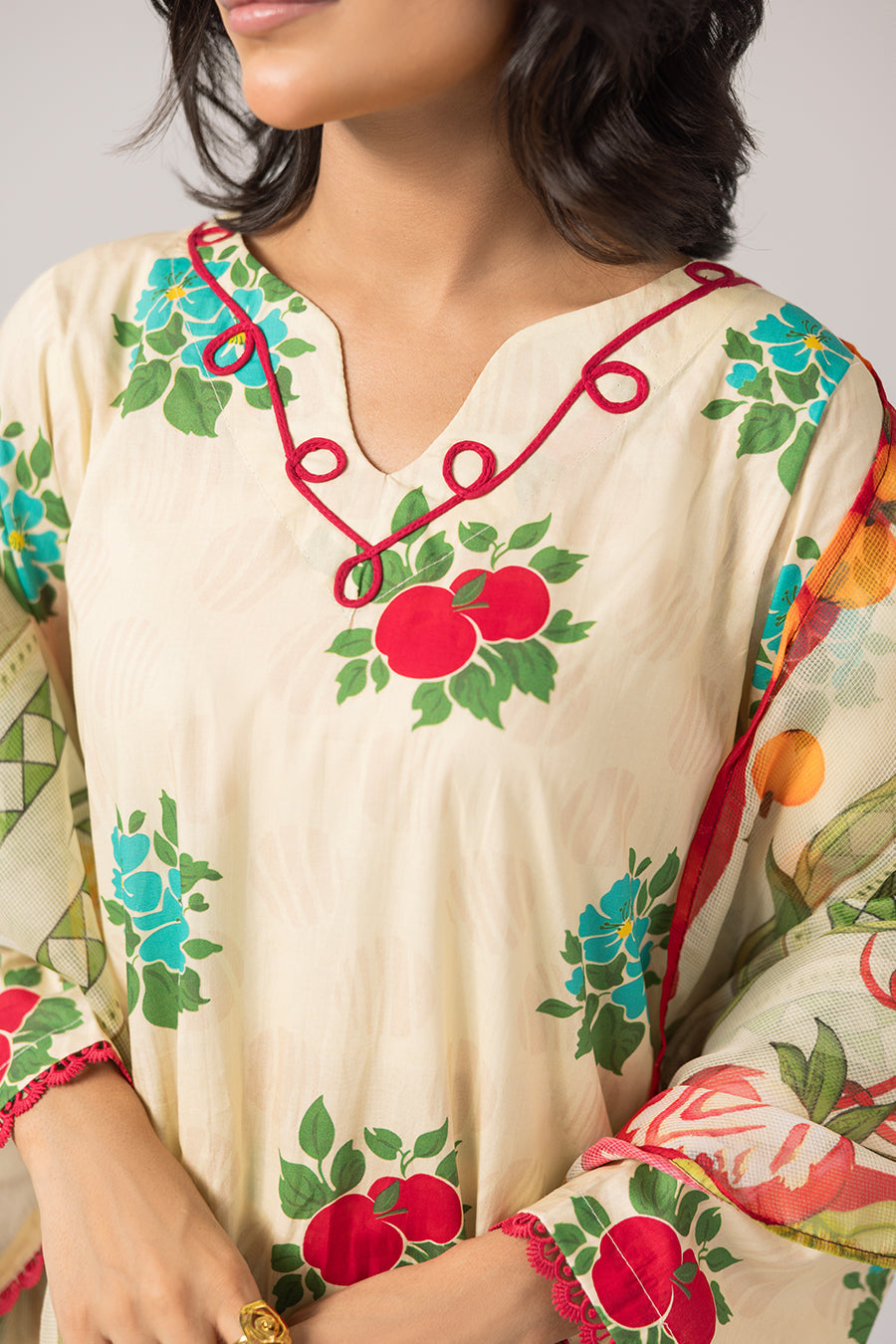 Golden Glow-Printed Luxury Pret(3Pcs)
