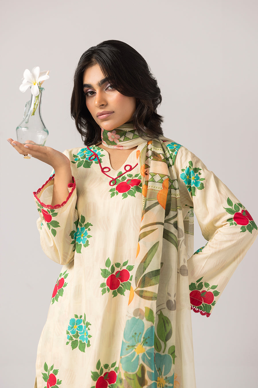 Golden Glow-Printed Luxury Pret(3Pcs)