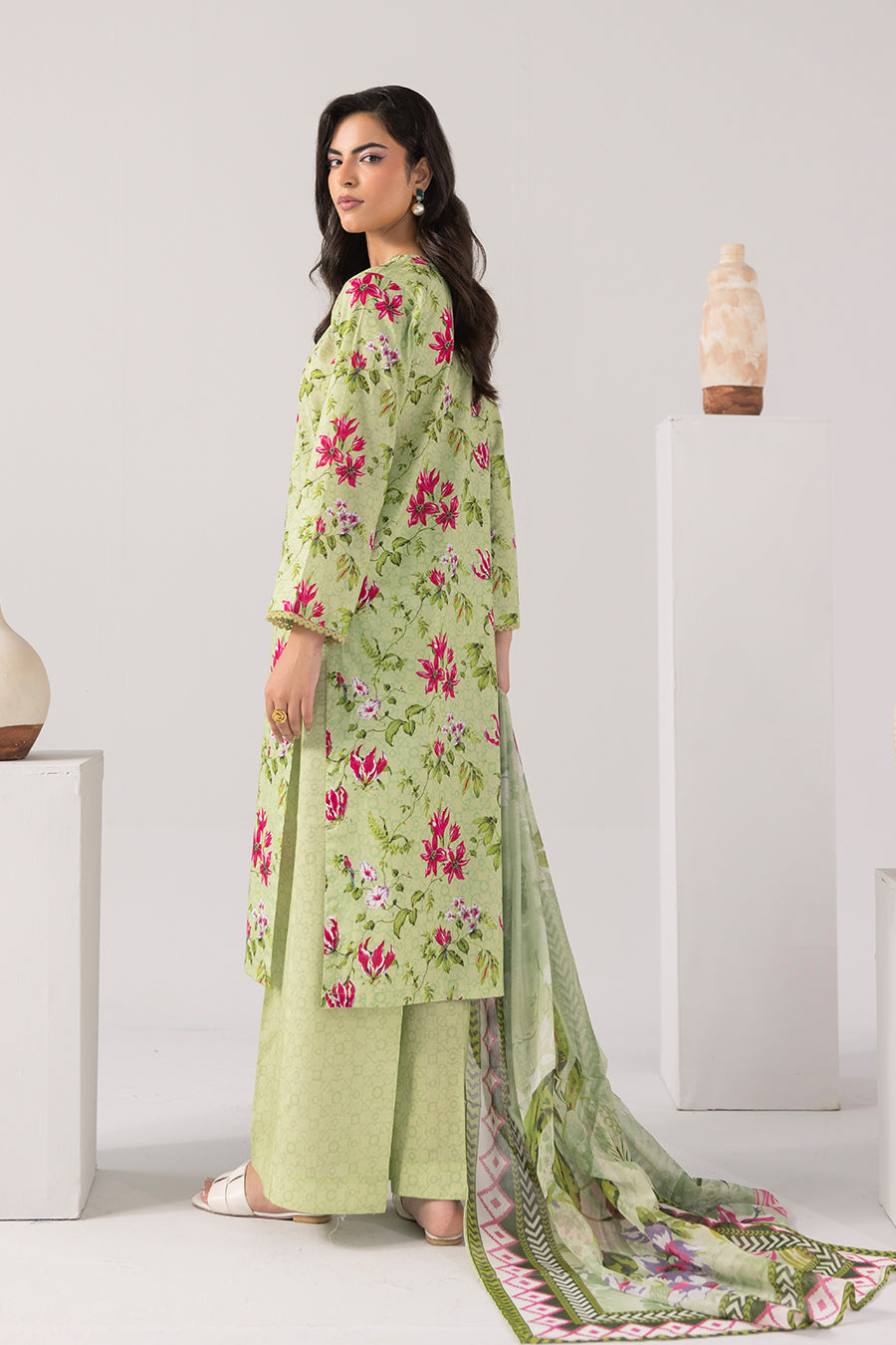 Petal Poetry-Printed Luxury Pret(3Pcs)