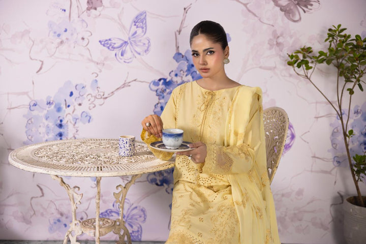 Amber- Luxury Pret (3PC)