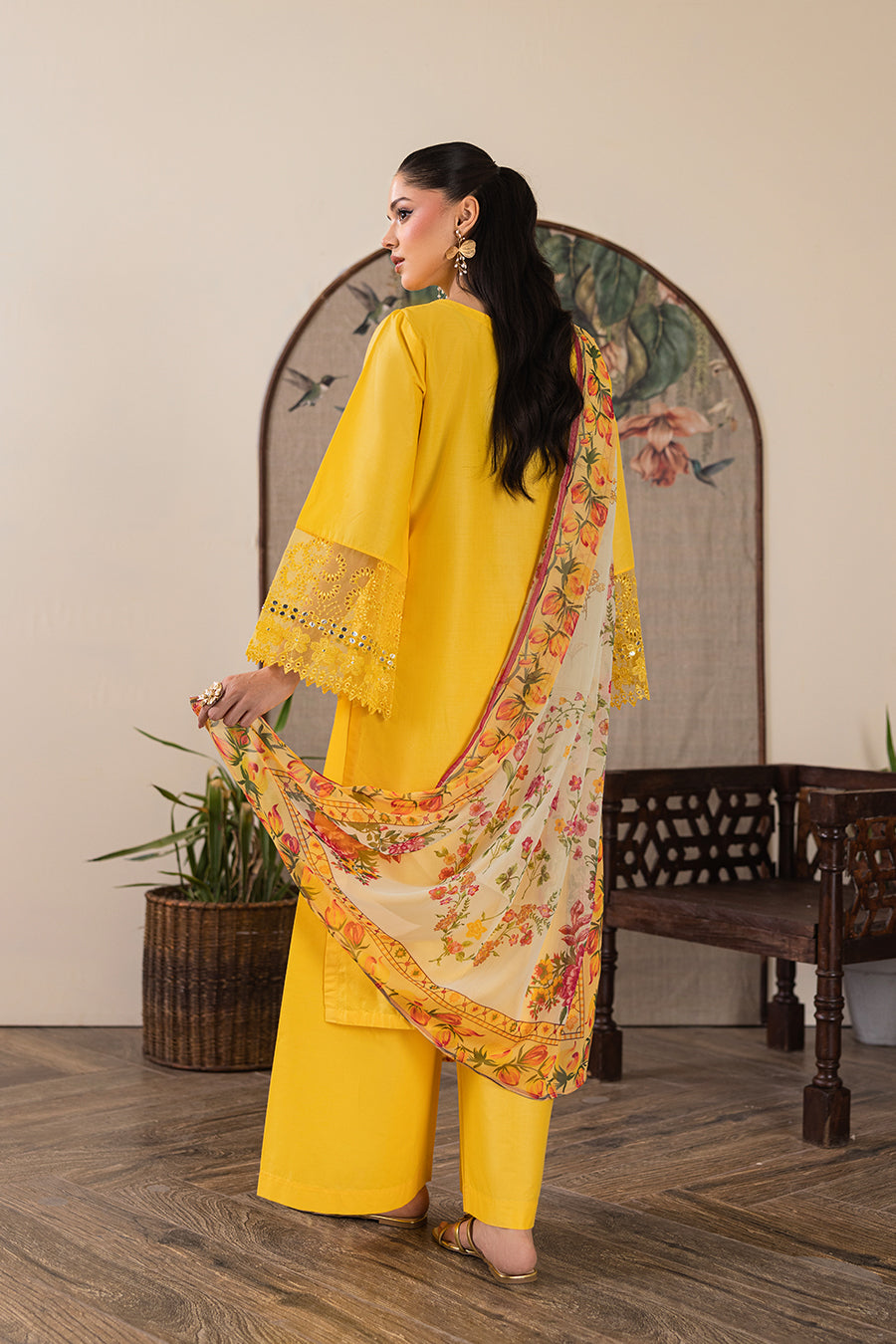 Golden Topaz Emb-3PC - Zeenat Pret