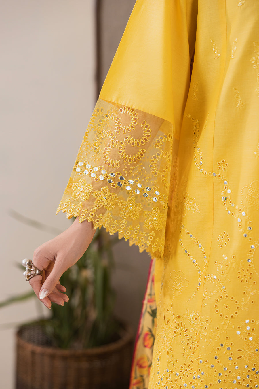 Golden Topaz Emb-3PC - Zeenat Pret