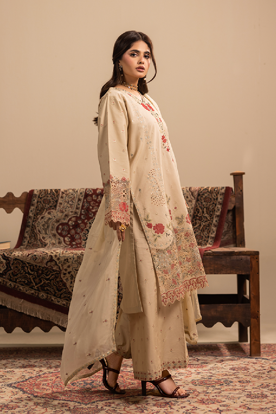 Mushq Emb-3PC - Zeenat Pret