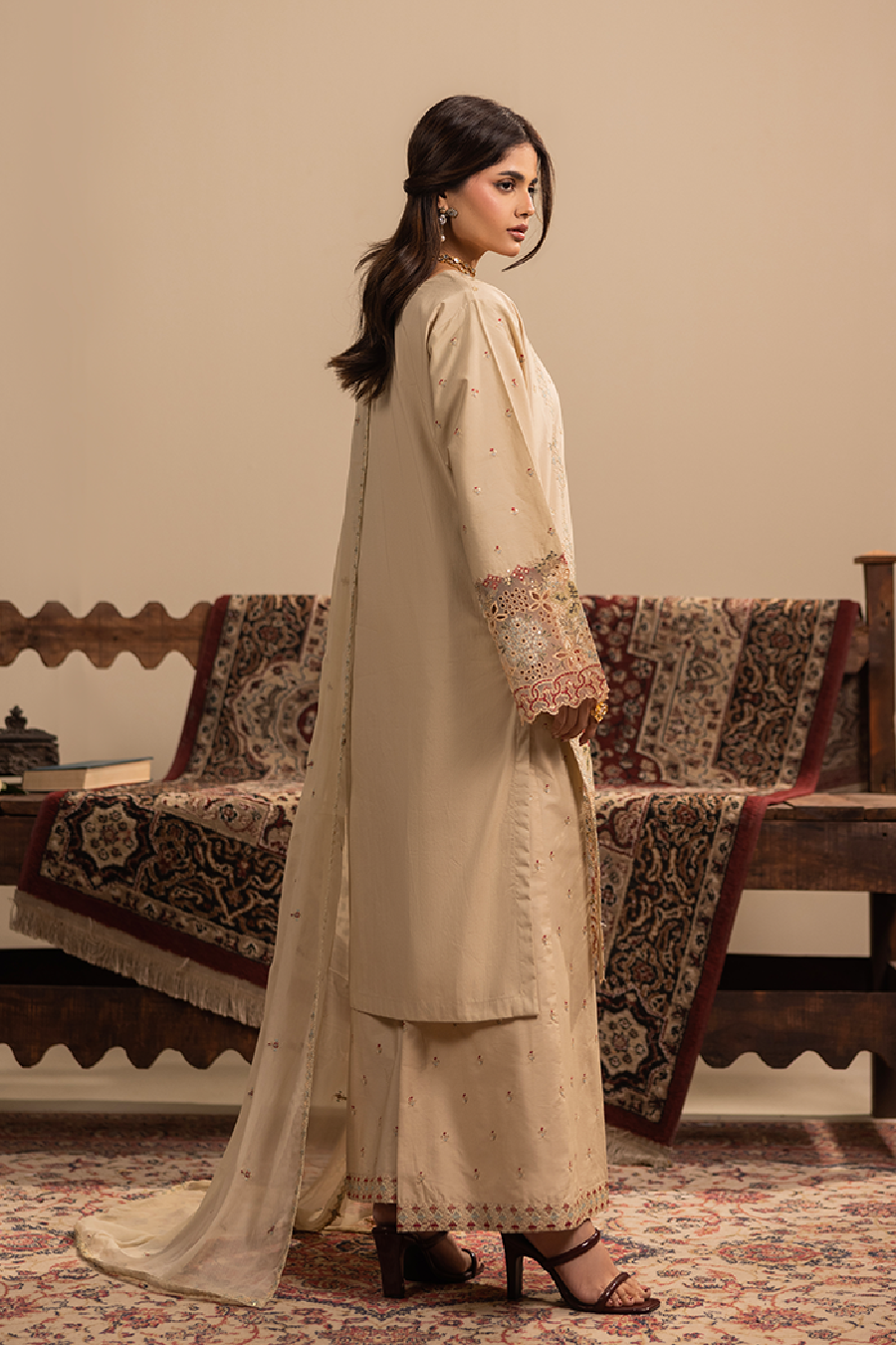 Mushq Emb-3PC - Zeenat Pret