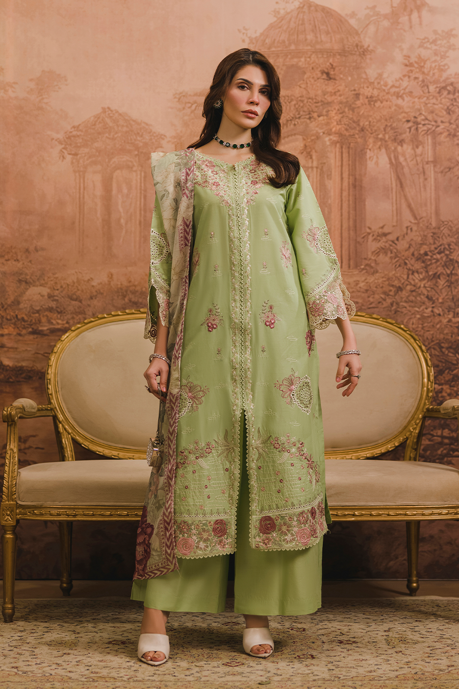Niora Emb3PC - Zeenat Pret